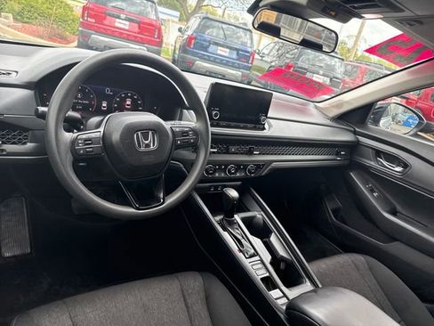 Certified 2025 Honda Accord SE image 24