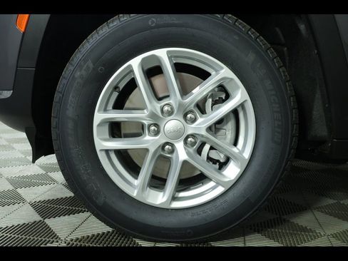 New 2025 Jeep Grand Cherokee L Laredo w/ Luxury Tech Group I image 12