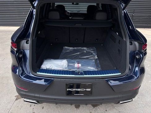 New 2026 Porsche Cayenne image 26