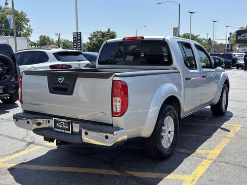 Used 2016 Nissan Frontier SV w/ SV Value Truck Package RWD image 7