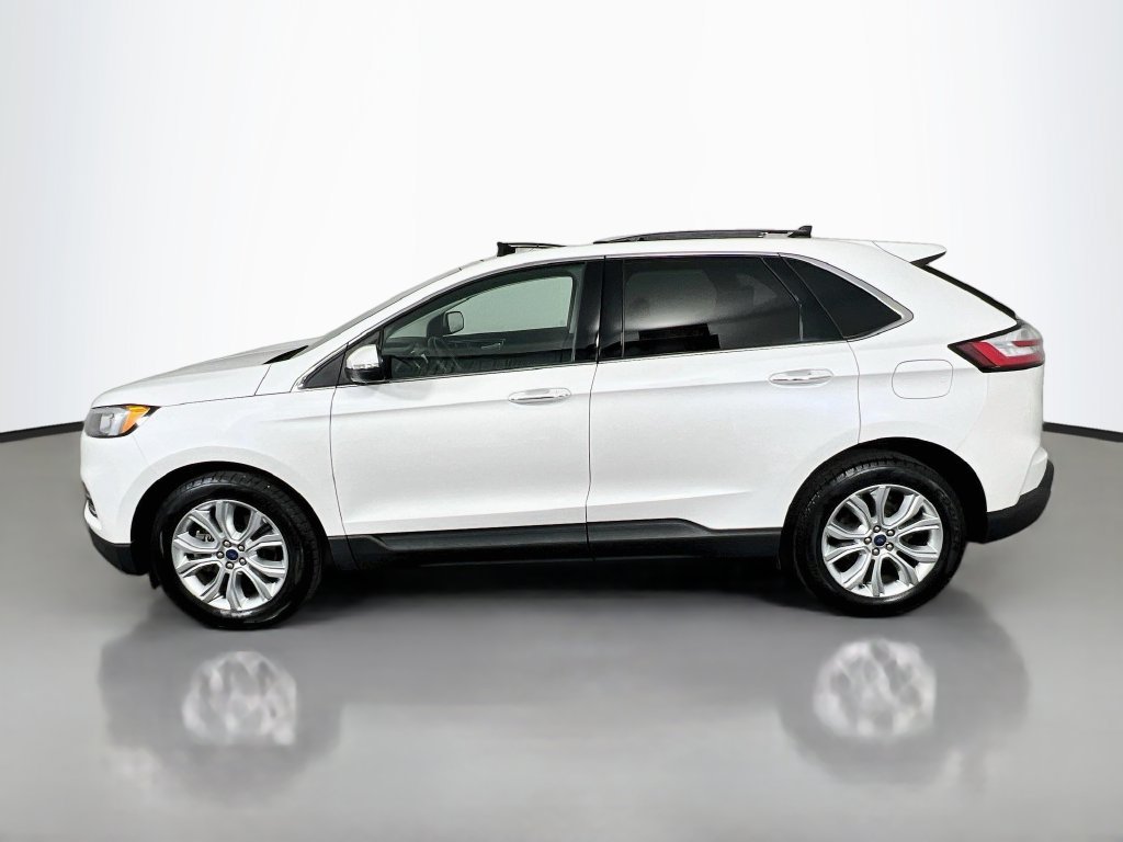 Used 2020 Ford Edge Titanium w/ Class II Trailer Tow Package AWD/4WD image 4