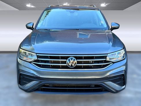 Used 2023 Volkswagen Tiguan SE image 6