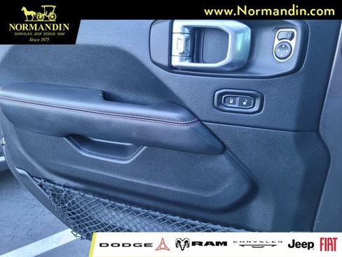 Used 2018 Jeep Wrangler Unlimited Rubicon AWD/4WD image 15