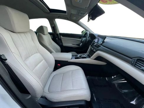 Used 2019 Honda Accord Touring image 15