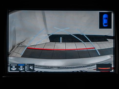 Used 2018 Toyota Camry XLE image 40