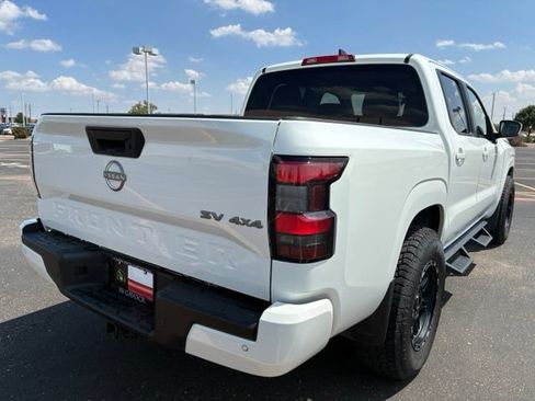 Certified 2024 Nissan Frontier SV w/ Technology Package AWD/4WD image 6