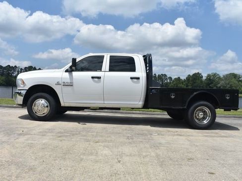Used 2018 RAM 3500 Tradesman w/ Chrome Appearance Group image 3