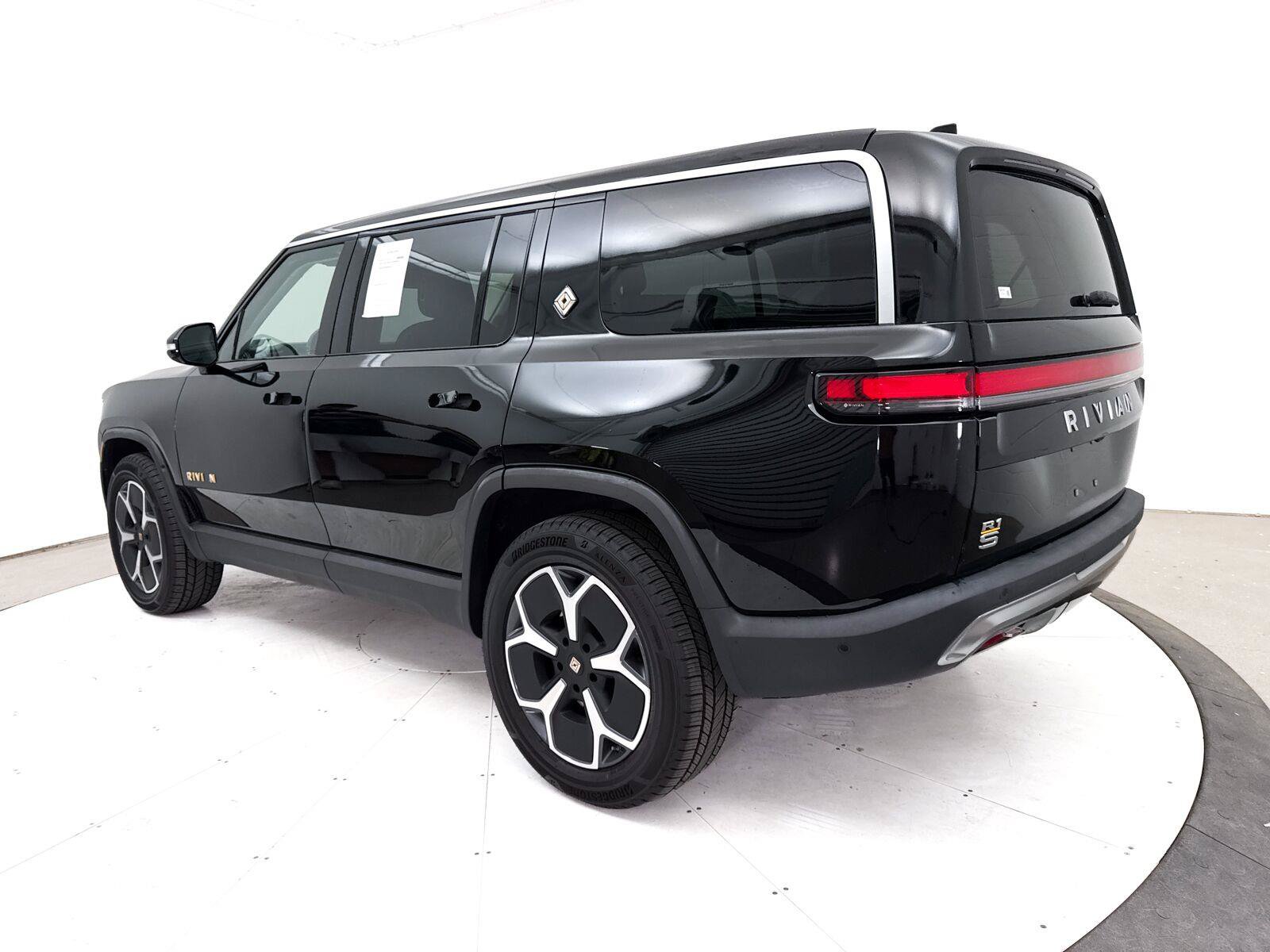 Used 2023 Rivian R1S Launch Edition Quad AWD/4WD image 16