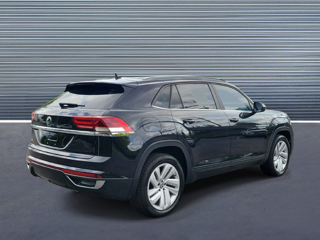 Used 2020 Volkswagen Atlas Cross Sport SE FWD image 3
