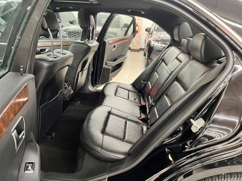 Used 2013 Mercedes-Benz E 350 4MATIC Sedan image 29