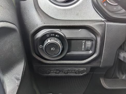 Used 2024 Jeep Wrangler Sport AWD/4WD image 31
