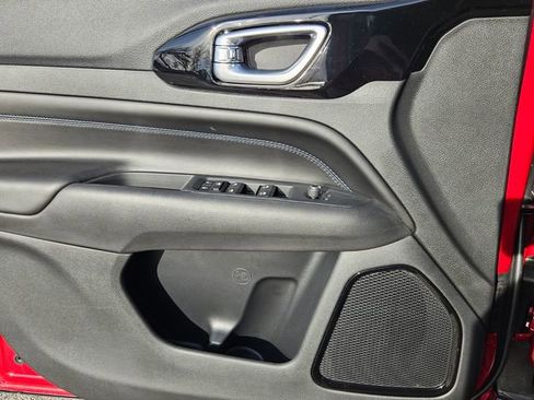 New 2026 Jeep Compass Latitude image 15