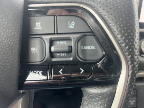 Used 2023 Toyota Tundra Limited image 24