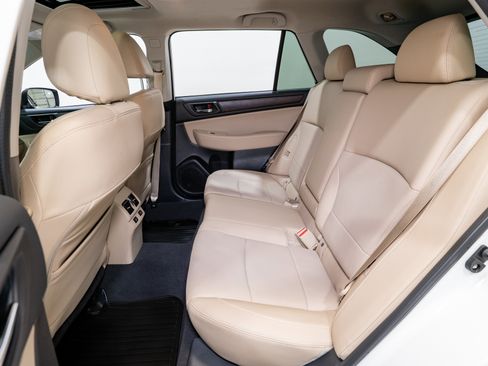 Used 2016 Subaru Outback 3.6R Limited image 34