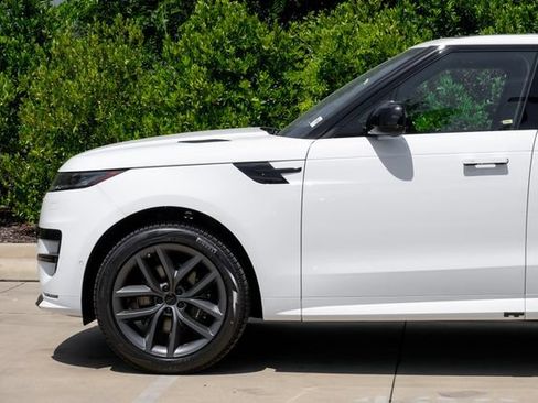 New 2026 Land Rover Range Rover Sport Dynamic SE AWD/4WD image 13