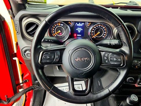 Used 2019 Jeep Wrangler Sport AWD/4WD image 13