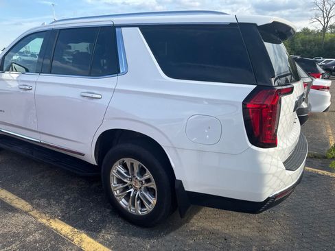 Used 2024 GMC Yukon SLT w/ SLT Premium Package AWD/4WD image 20