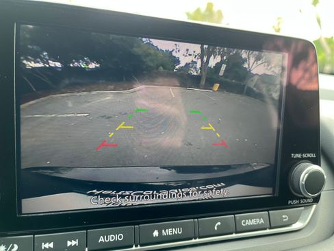 Used 2025 Nissan Rogue SV image 25