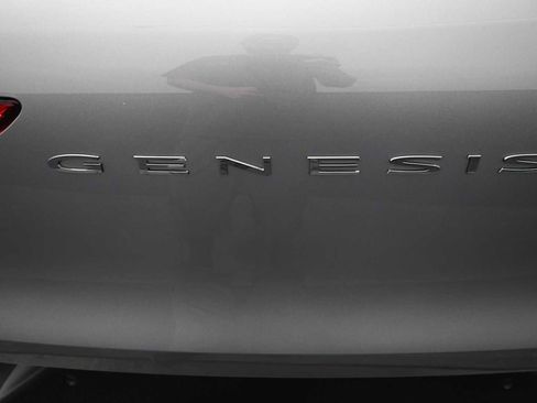 Used 2024 Genesis GV70 2.5T w/ Sport Prestige Package AWD/4WD image 27