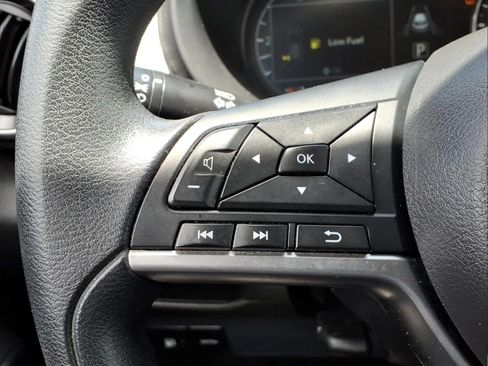 Used 2022 Nissan Kicks SV FWD image 24