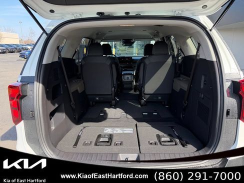New 2026 Kia Carnival LX FWD image 17