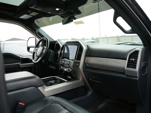 Used 2022 Ford F250 Platinum w/ Tremor Off-Road Package image 24