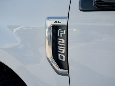 Used 2018 Ford F250 XL w/ Power Equipment Group image 18