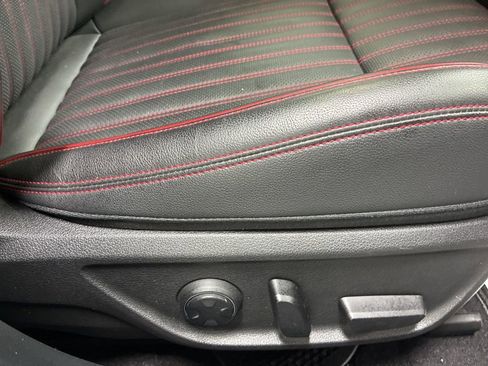 Used 2023 Genesis G70 2.0T w/ Sport Prestige Package image 26