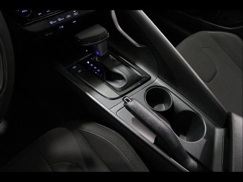 Certified 2025 Hyundai Elantra Sport FWD image 14