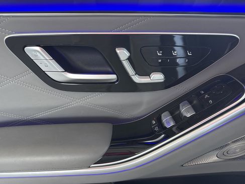 Certified 2022 Mercedes-Benz Maybach S 580 4MATIC image 40