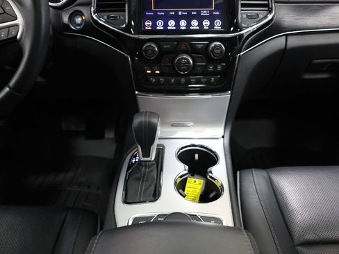 Used 2019 Jeep Grand Cherokee Summit w/ Platinum Series Group AWD/4WD image 20