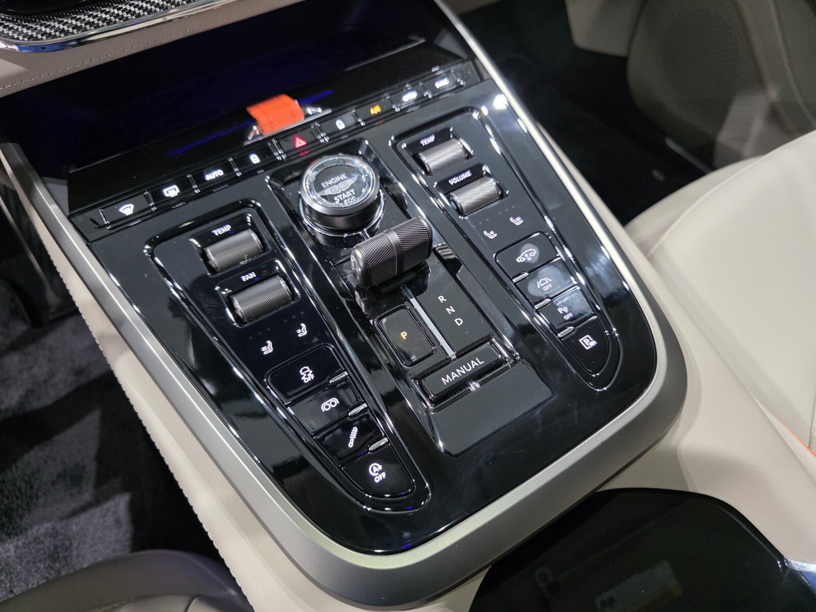 New 2026 Aston Martin DBX 707 AWD/4WD image 15