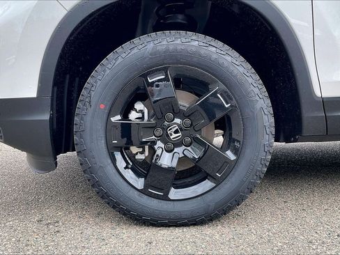 New 2026 Honda Ridgeline Black Edition image 8
