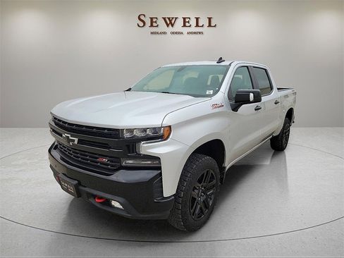 Used 2021 Chevrolet Silverado 1500 LT Trail Boss w/ Convenience Package II image 1