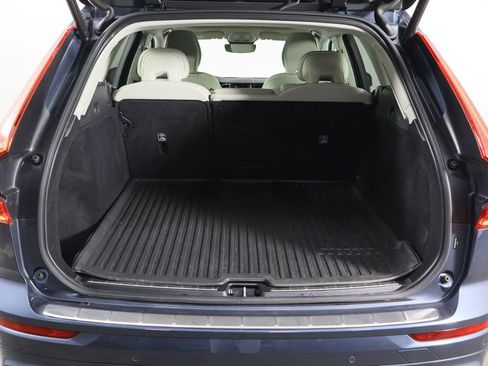 Used 2023 Volvo XC60 B5 Plus w/ Climate Package image 16