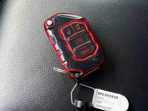 Used 2022 Jeep Wrangler Unlimited Sport image 29