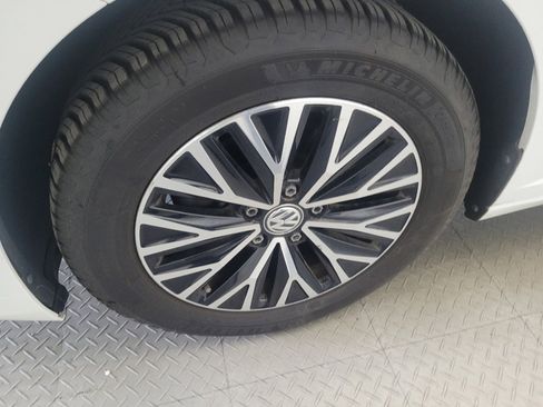 Used 2019 Volkswagen Jetta SE FWD image 31