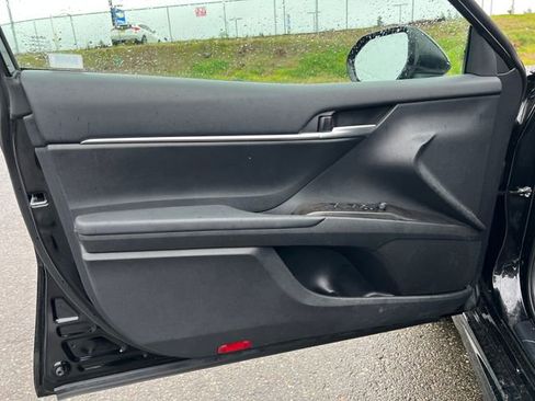 Used 2024 Toyota Camry SE w/ Audio Upgrade Package image 17