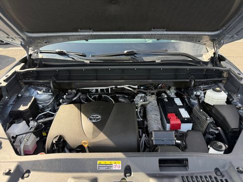 Used 2022 Toyota Highlander Platinum image 21