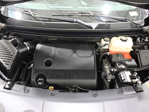 Used 2019 Chevrolet Traverse LT FWD image 41