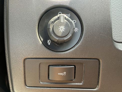 Used 2014 Ford F150 XLT w/ XLT Chrome Package AWD/4WD image 29