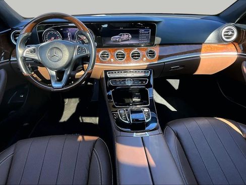 Used 2017 Mercedes-Benz E 400 4MATIC Wagon image 16