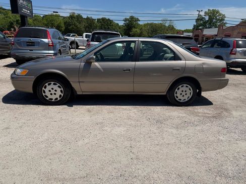 Used 1999 Toyota Camry CE image 2