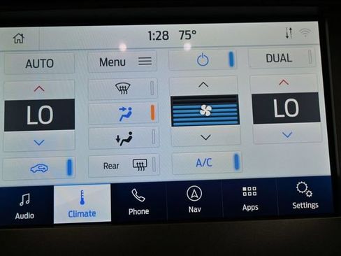 Certified 2023 Ford Ranger Lariat w/ Tremor Off-Road Package AWD/4WD image 25