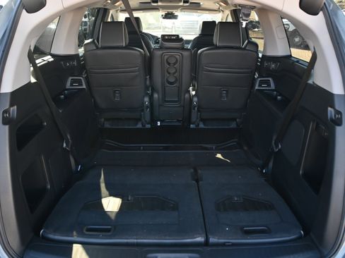 Used 2024 Honda Odyssey Elite image 17