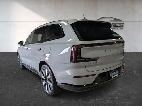 Used 2025 Volvo EX90 Ultra AWD/4WD image 8