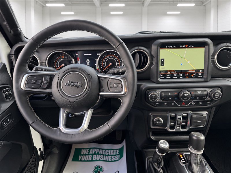 Used 2021 Jeep Wrangler Unlimited Sahara w/ Dual Top Group AWD/4WD image 19