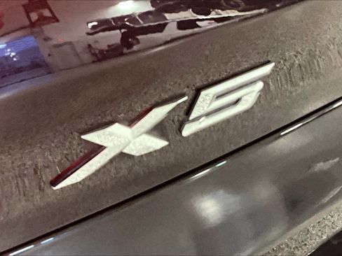 Used 2021 BMW X5 xDrive40i w/ M Sport Package image 34