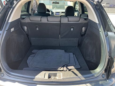 Used 2022 Honda HR-V LX image 29