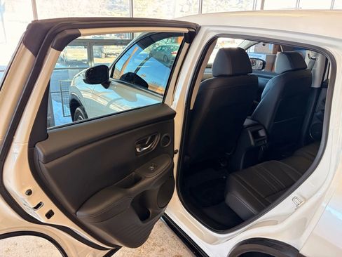 Used 2023 Honda HR-V EX-L image 14